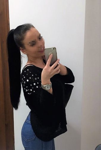 Проститутка Питера Вика с 2 размером груди предлагает интим услуги у метро Василеостровская  +7(981)294-39-94 