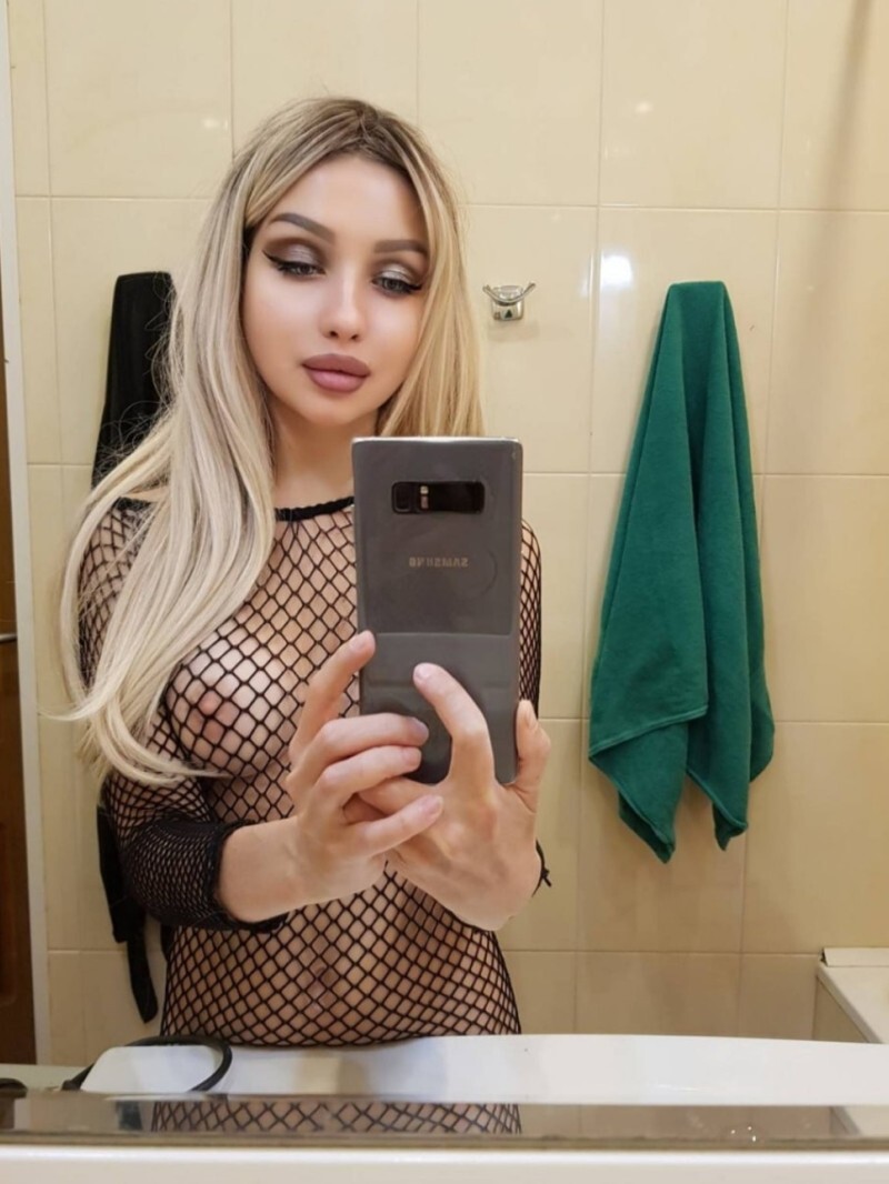 Проститутка Питера Оля с 2 размером груди предлагает интим услуги у метро Горьковская  +7(981)809-84-20 - фото 3